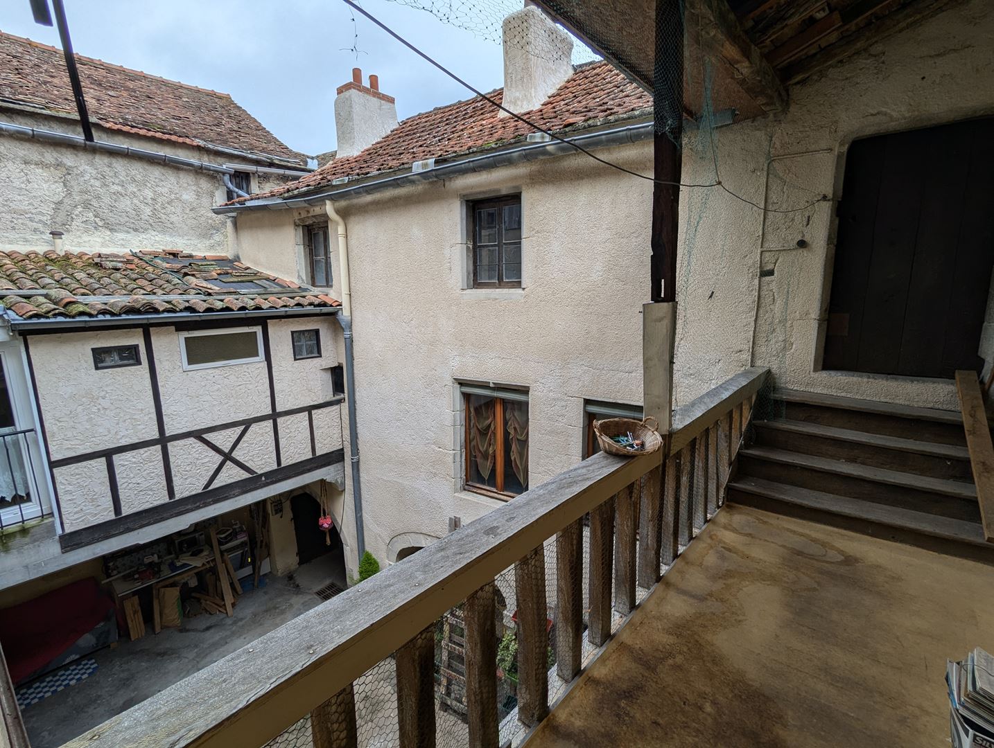 Agence immobilière de AIGUEPERSE TRANSACTIONS